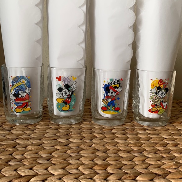 Disney Dining Disney Collectible Drinking Glasses Set Of 4 200
